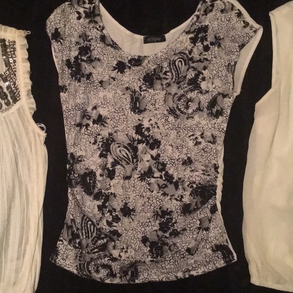 3/$25 blouse size large - Picture 3 of 4